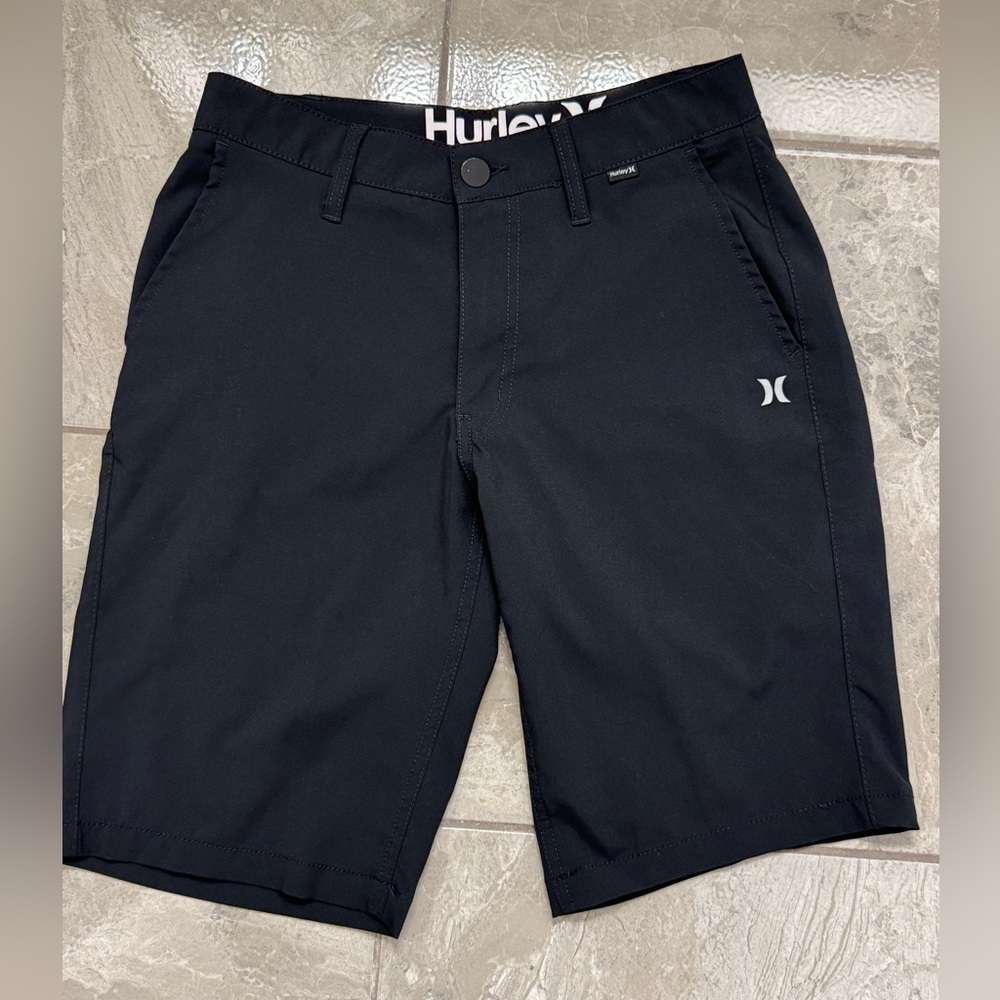 Hurley Men's Black Shorts size 28 waist 11” inseam
